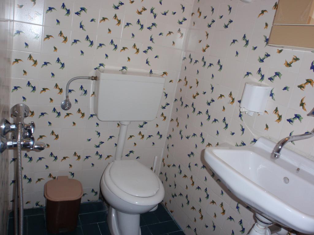 Meraklis Rooms Kariotes Bagian luar foto